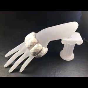 Blonde Wood-Like Beaded Bracelet